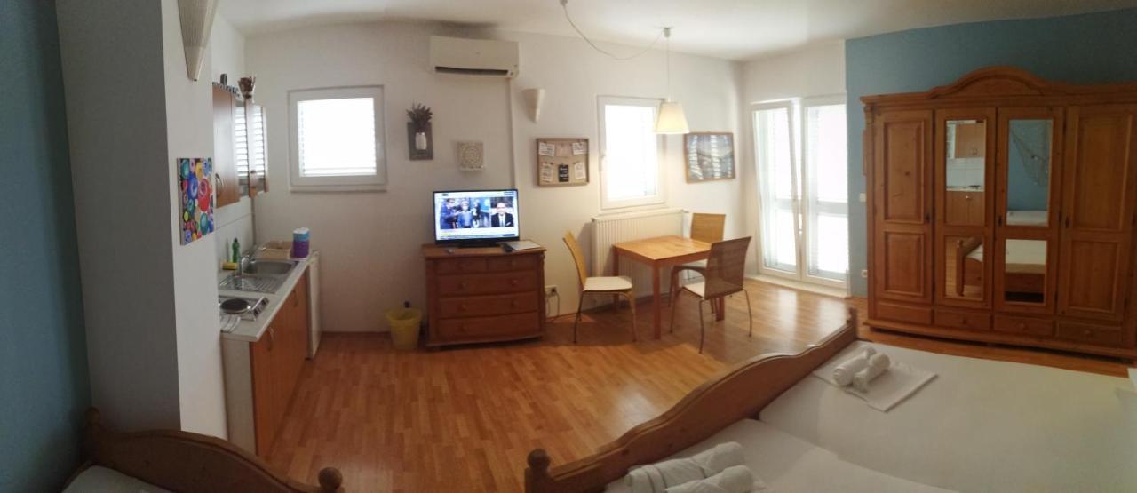 Apartments Villa Broca Brodarica  Room photo